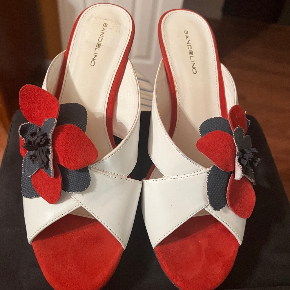 Ladies sandals